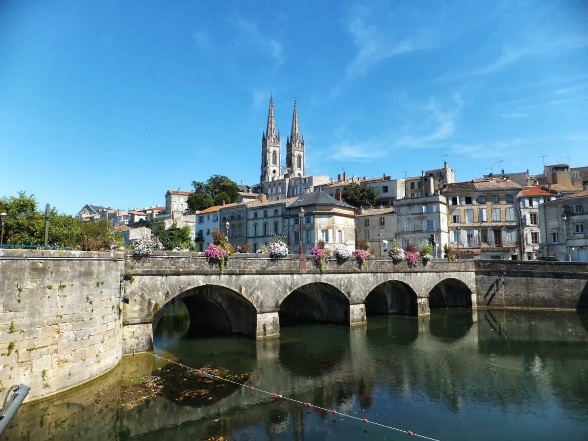 Le Petit Bois Lägenhet Niort Exteriör bild